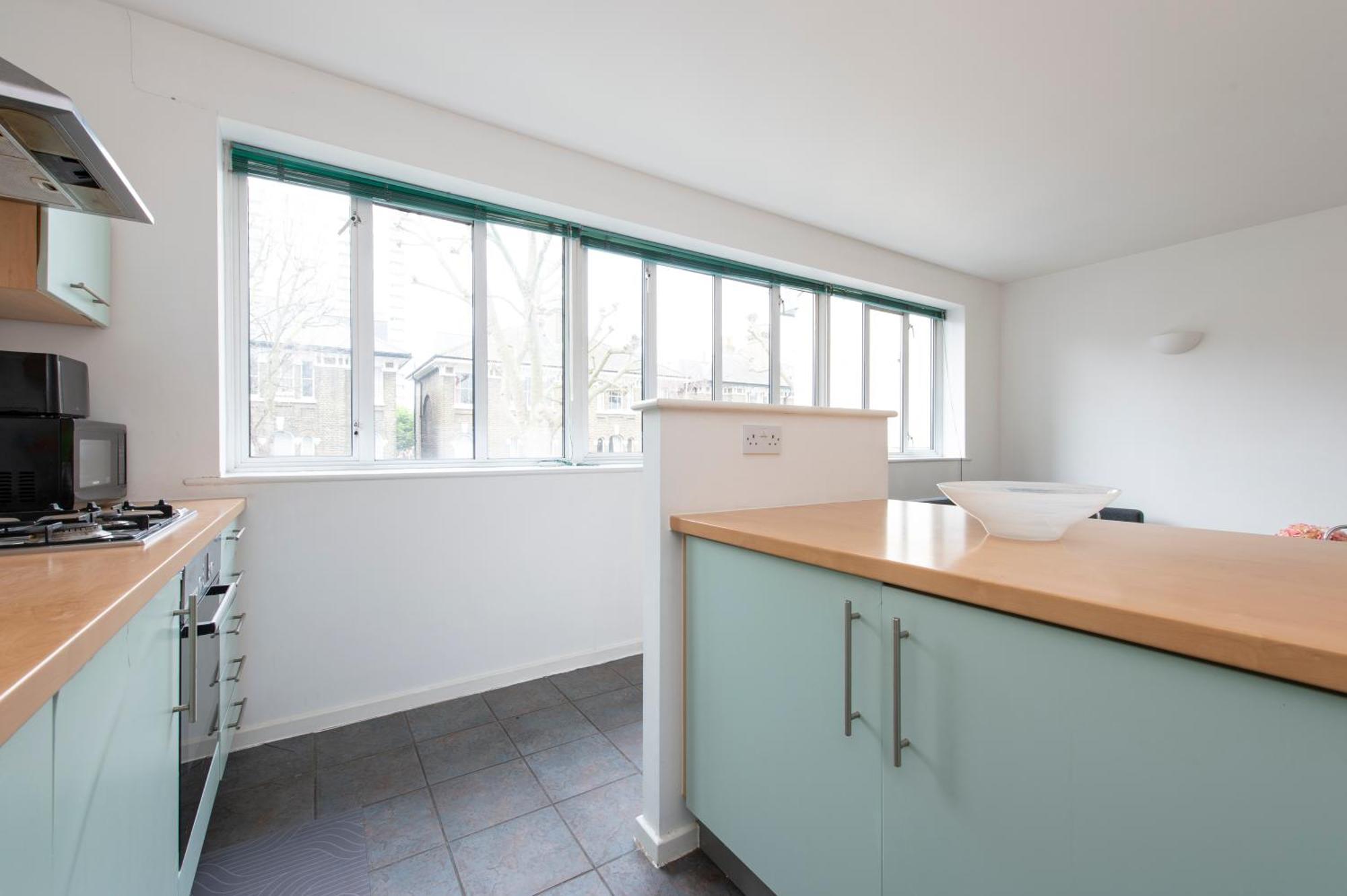 Modern Luxury Apartment By Bow Road Station London Bagian luar foto