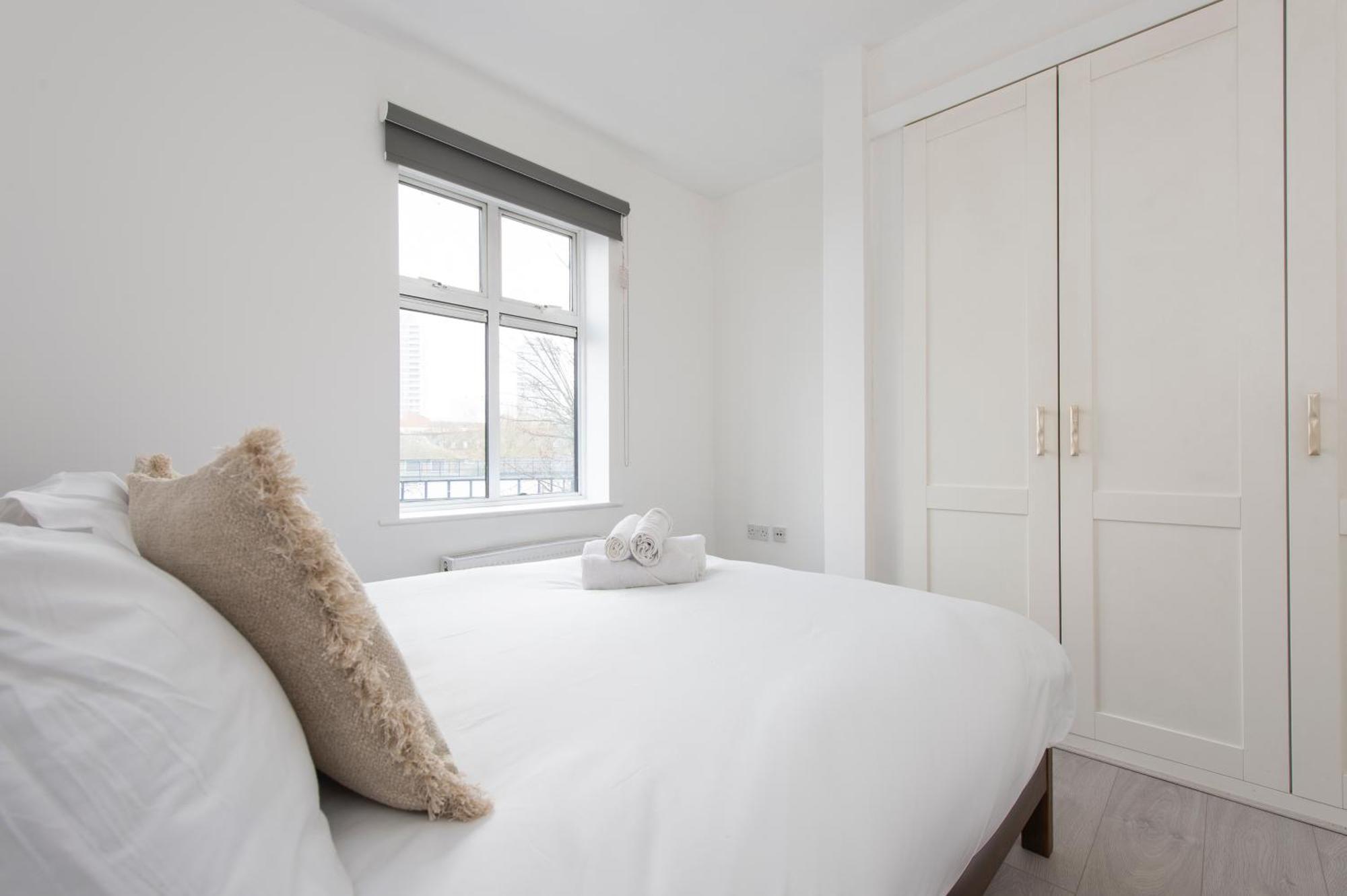 Modern Luxury Apartment By Bow Road Station London Bagian luar foto